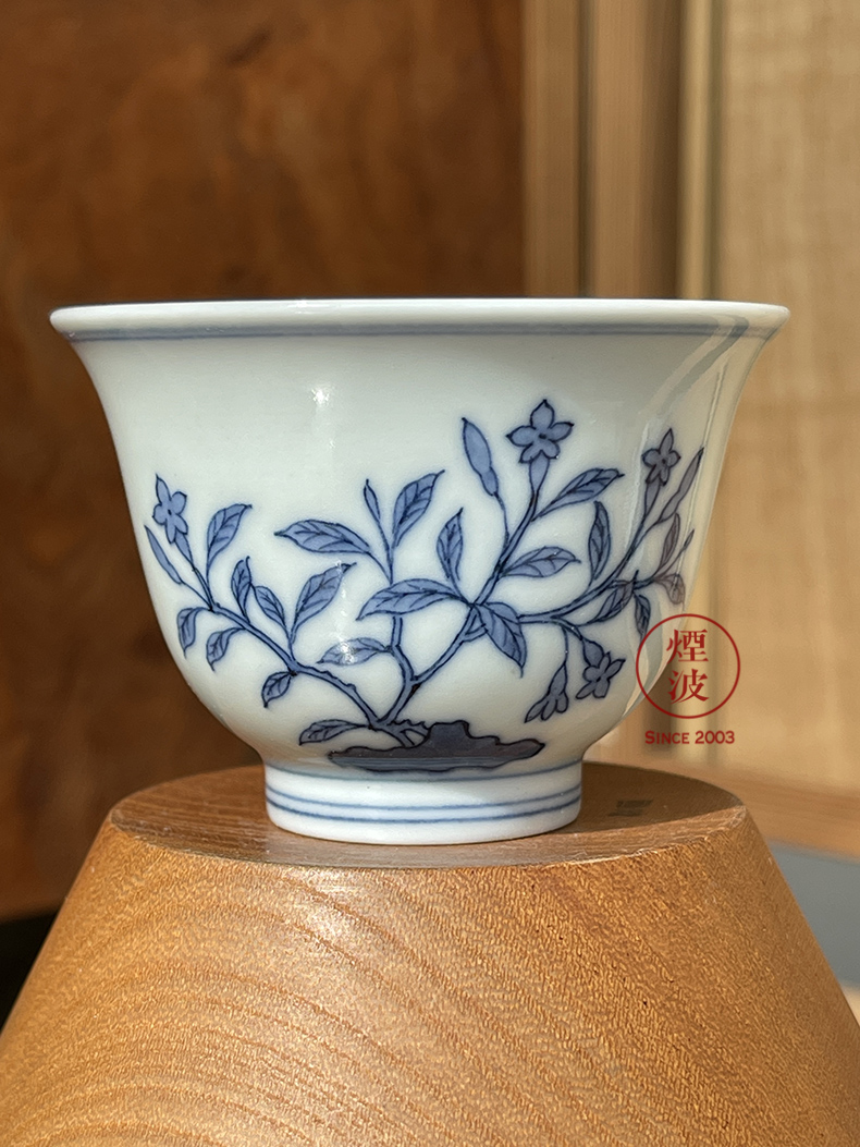 Jingdezhen spring auspicious jade Zou Jun up system with imitation in blue and white cow flowers and birds painting of the bell cup