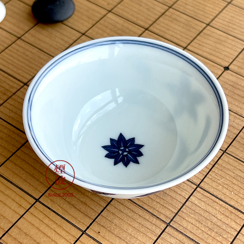 Jingdezhen spring auspicious jade Zou Jun up and imitation Ming blue and white tie up eight new system branch lilies painting sketch cup expressions using