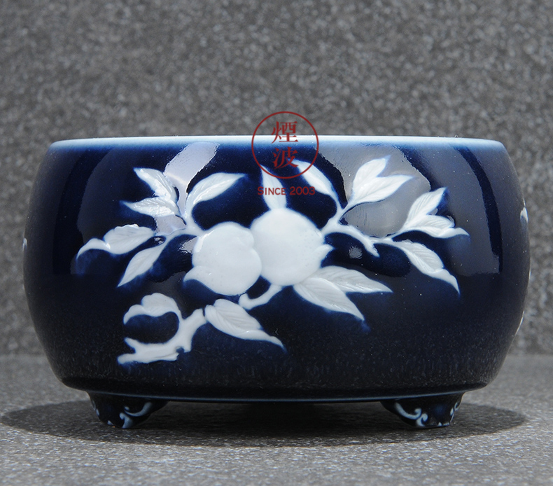 Those jingdezhen spring auspicious jade Zou Jun up of eight new system about the blue running of white lines incense buner