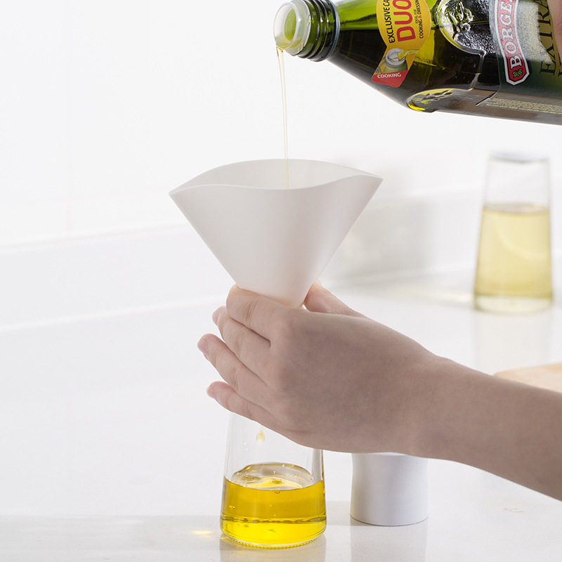 Japan-style Silicone Funnel Kitchen Sector High Temperature Resistant Oil Bucket Liquid Split Wine Tiko Large Bore Leakage Oil Nozzle