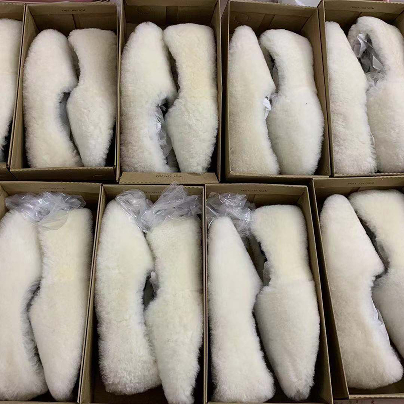 Women's White Fur Shoes with Internal Height Increase, Suitable for Outdoor Wear, 2026 New Winter Single Shoes, Leather and Fur Integrated, Lamb Wool Shoes, Large Size Women's Shoes