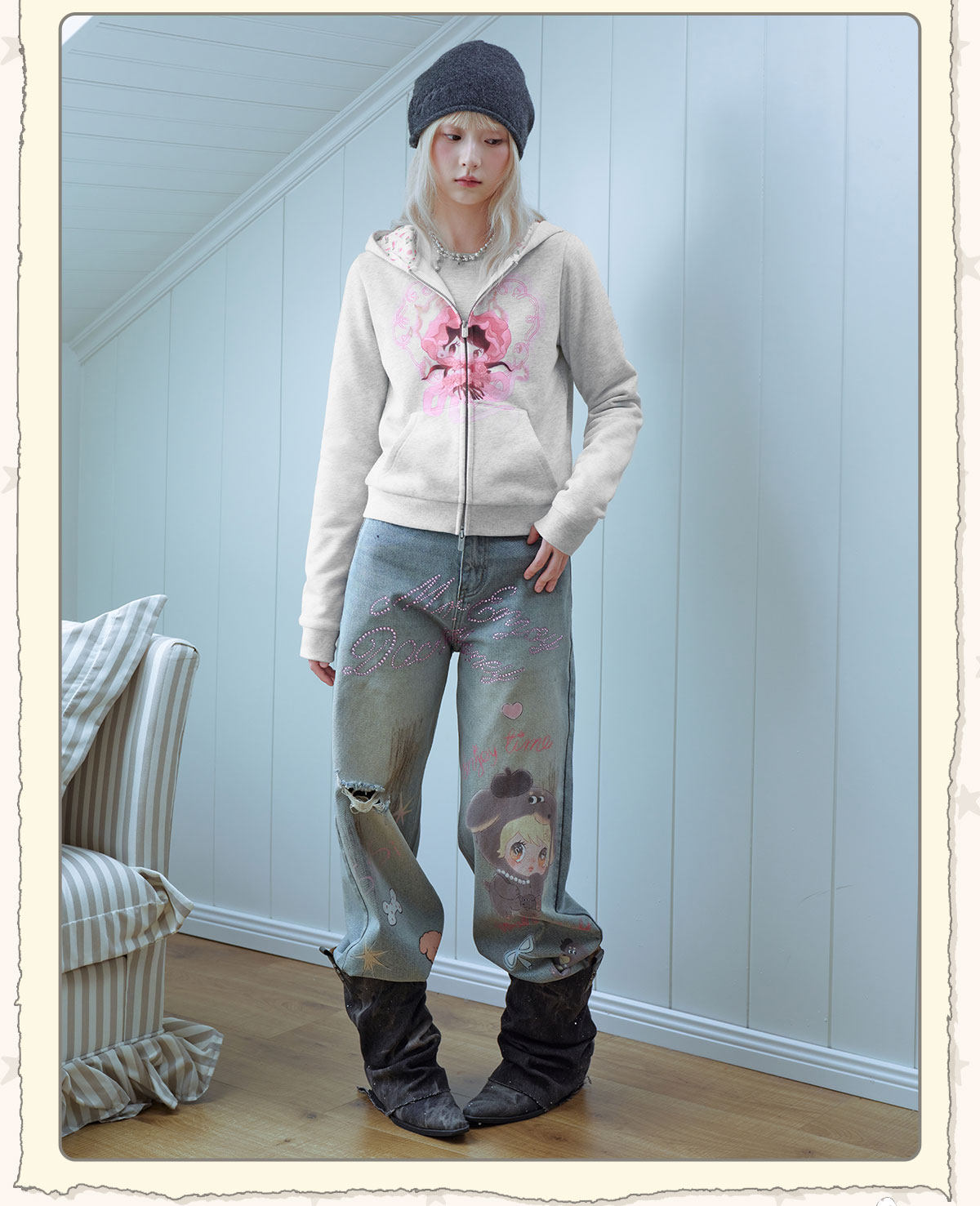 MEDM Heart Print Cropped Zip-Up Hoodie