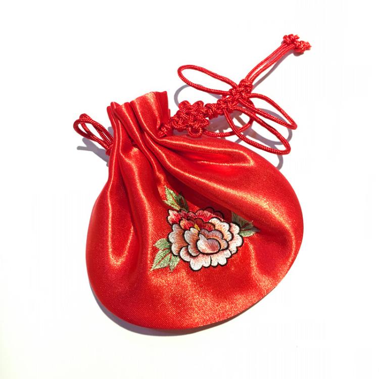 Xiangxiu pure hand embroidery Hunan characteristic gift sachet sachet dried flower bag small gift with hand gift to the teacher