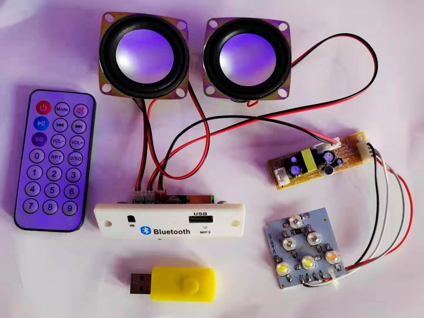 Bluetooth mp3 decoder board 5v power supply with power amplifier stereo can be connected to speaker lighting small audio U disk player