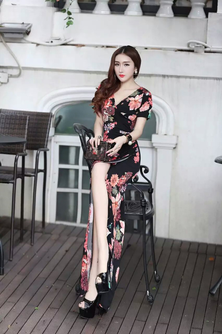 Châu âu và Hoa Kỳ mùa hè của phụ nữ new sexy V-Cổ slim slimming bag hip khe cao ăn mặc thời trang in ăn mặc nữ đầm dài tay trẻ trung