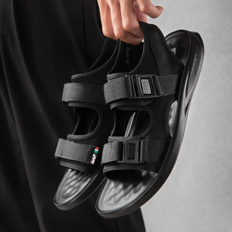 Men's sandals 2022 Summer new men's casual beach trends breathable 100 hitch Vietnam cool drag non-slip sandals men