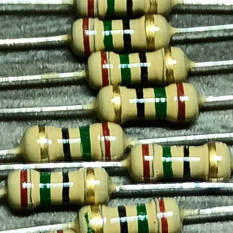 电动车充电器常用碳膜电阻1/4W 15R 15欧 棕绿黑金 2*6  5% 100只