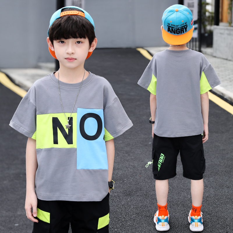 Chàng trai mùa hè váy 2020 mới của Hàn Quốc phiên bản đẹp trai set 13 15 tuổi cậu bé trung niên 12 quần áo ngắn tay 10 thủy triều.