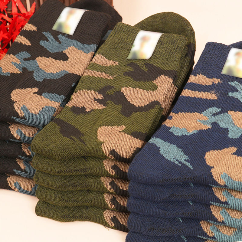 Camouflage Socks for Men, Mid-Calf Length, Spring, Autumn, and Winter Models, New Sports and Military Training Thickened Wear-Resistant Labor Protection Men's Socks for Construction Site Work