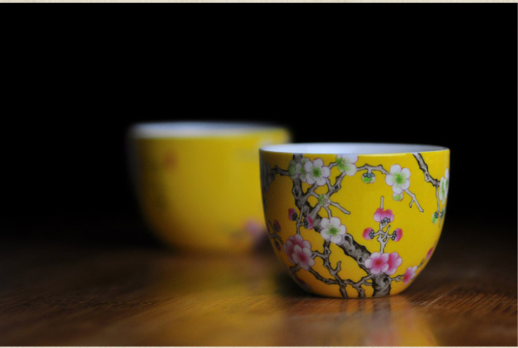 Offered home - cooked in pure hand - made powder color porcelain teacup jingdezhen ceramics by hand heart cup to cup of kung fu