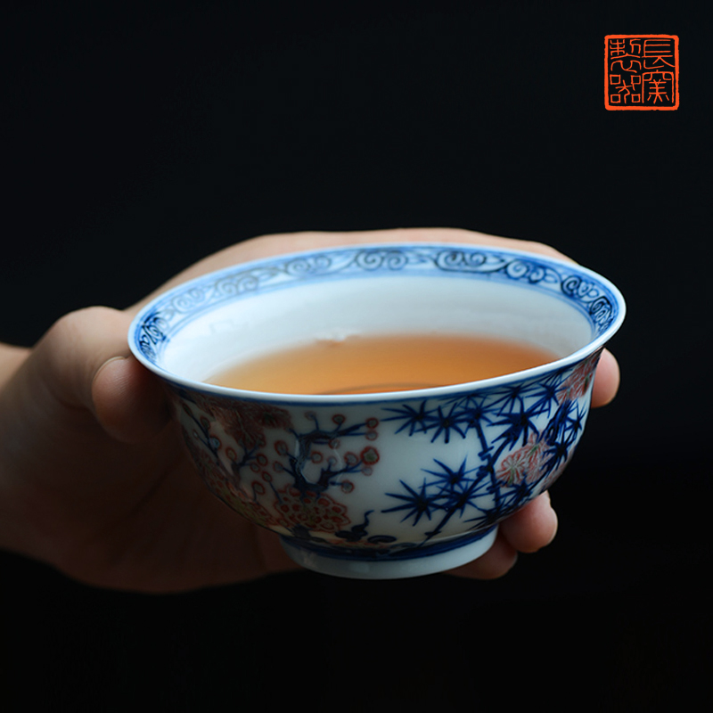 Long up controller of jingdezhen ceramic blue and white lotus youligong tangled branches hand - drawn lines small bowl kung fu tea cups