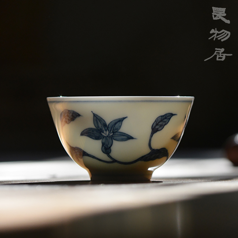 Blue and white gardenia offered home - cooked at flavour hand - made master cup sample tea cup of jingdezhen ceramic cups tea by hand