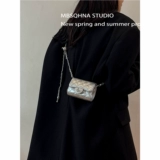 MBSQHNA Небольшая маленькая цепь, сумка через плечо, помада, в стиле Шанель, на цепочке, новая коллекция, в западном стиле