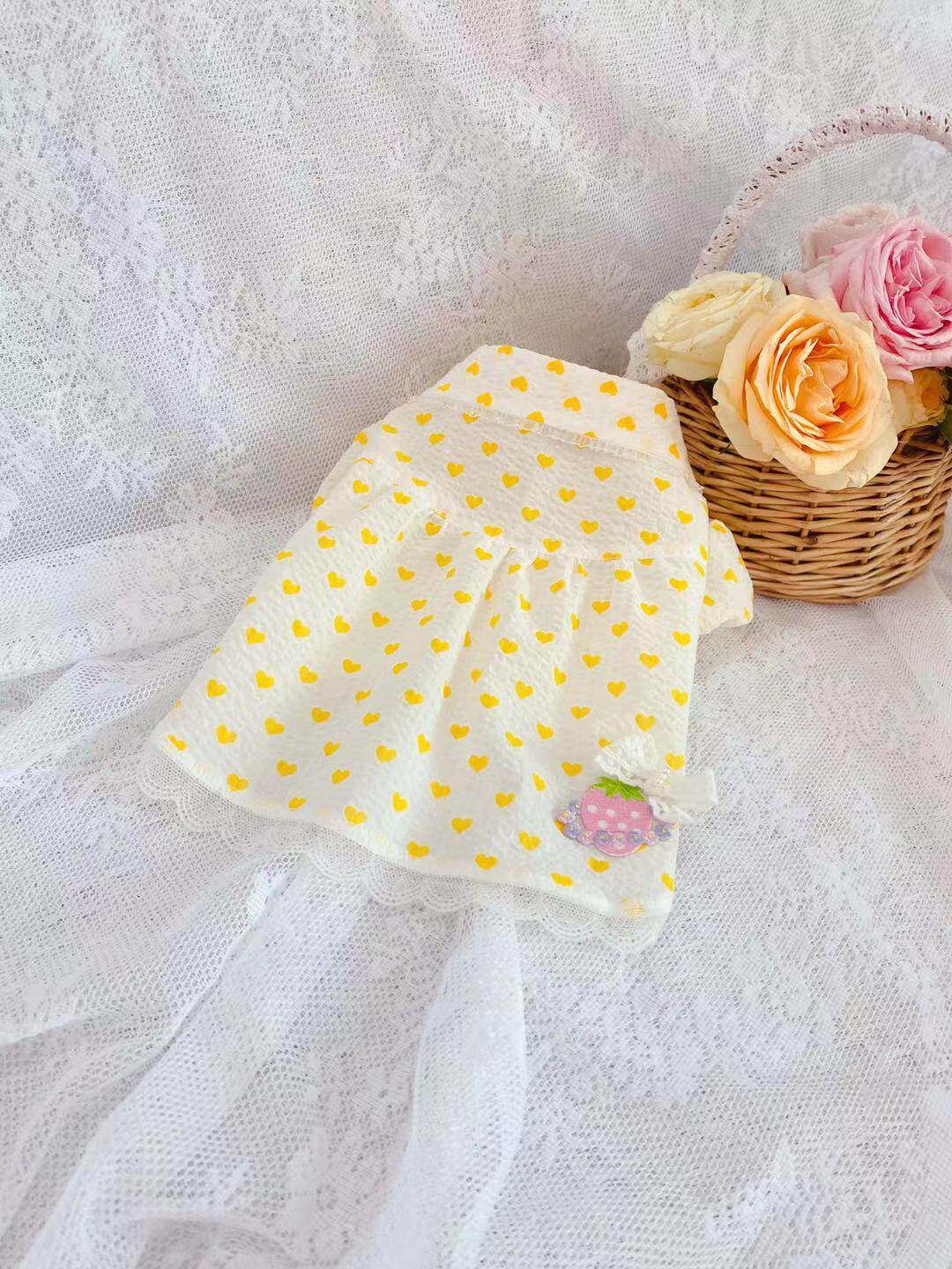 Original handmade custom pet clothes spring and summer thin sunscreen sweet shirt Teddy Pomeranian Bichon Maltese