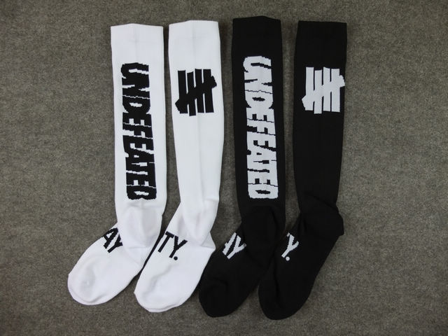 Street Fashion Long Socks Basketball Streetball Skateboarding Sports High Socks Unisex Black and White Retro