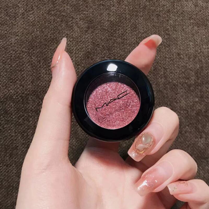 Big Sale! Mac Single Color Eyeshadow Can Also Be Used as Blush and Eyeliner
