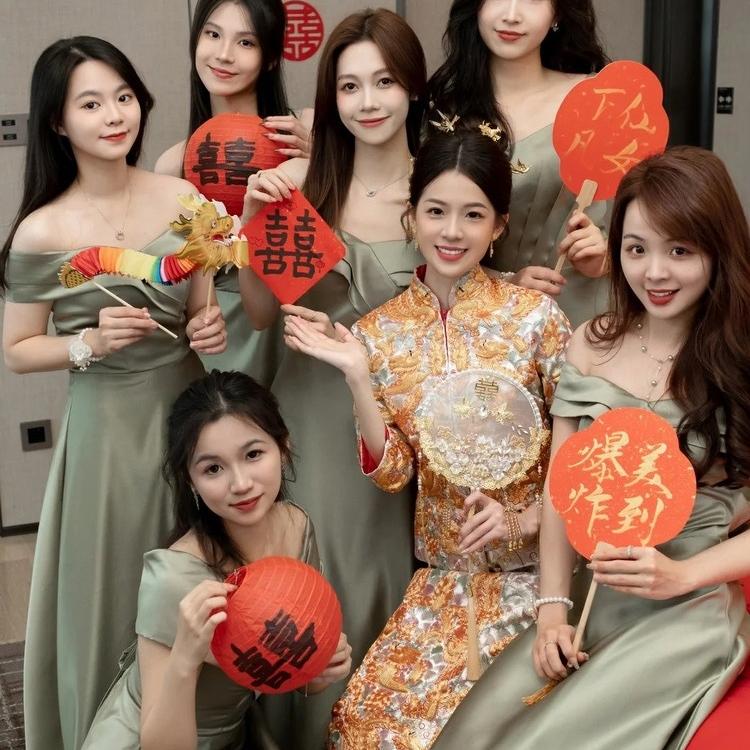 Olive Green Satin Bridesmaid Dress 2025 New Style Sister Dress Petite Host Choir Event Performance Banquet Dress Olive Green Satin Bridesmaid Dress 2025 New Style Sister Dress Petite Host Choir Event Performance Banquet Dress