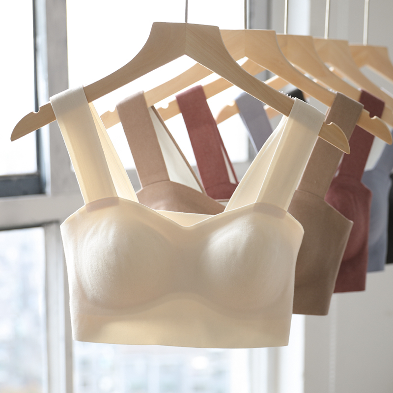Warm Baby Stickup ~ Pure Color One-Piece Underwear Woman No Steel Ring Bra Female no-mark Burst Milk Small Breast to woo bra