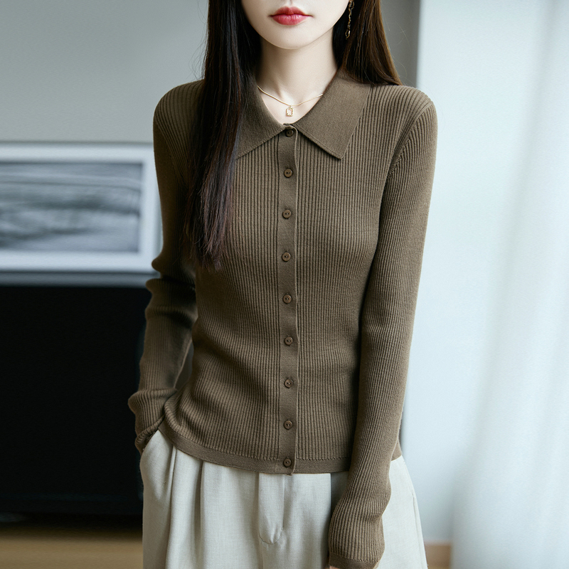 Polo Collar Fine-Spun Pure Wool Knit Cardigan for Women, Autumn and Winter Striped Slim-Fit Base Shirt, Short Niche Lapel Sweater Polo Collar Fine-Spun Pure Wool Knit Cardigan for Women, Autumn and Winter Striped Slim-Fit Base Shirt, Short Niche Lapel Sweater