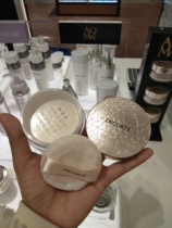 New version of Dike COSME Dectore AQMW White Sandalwood Dance Butterfly Velvet Powder pink Makeup Powder 20g