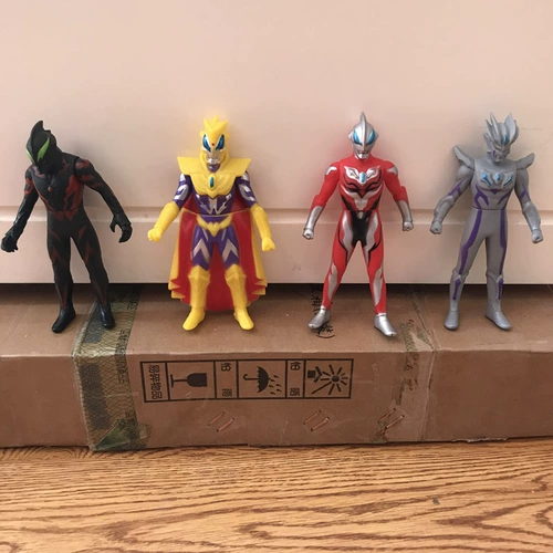 Ультраманская мягкая резиновая игрушка Оригинальная форма Jetde - это Ultimate Jedeberia Уважение к императору смелых мужских деформаций