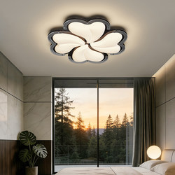 Italian-Style Bedroom Ceiling Light 2026 New Model Designer Creative Cozy Four-Leaf Clover Master Bedroom Room Light Zhongshan Lighting Fixtures