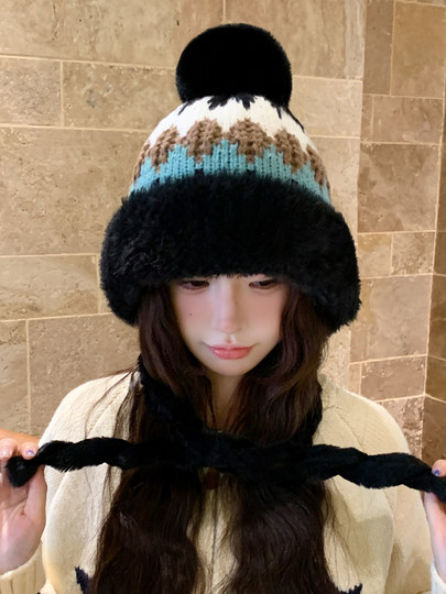 2025 New Knitted Plush Ball Hat Women's Autumn and Winter Thickened Coldproof Ear Protection Warm Baotou Lei Feng Hat Trendy