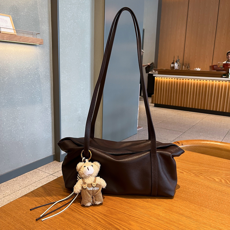 First-Layer Cowhide Women's Bag 2026 New Model Large Capacity High-End Niche Design Commuter Retro Lazy Style Underarm Bag First-Layer Cowhide Women's Bag 2026 New Model Large Capacity High-End Niche Design Commuter Retro Lazy Style Underarm Bag