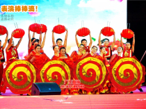 New creative classical Chinese style Song of the Motherland opening dance Dancing umbrella performance group manipulator with prop flowers