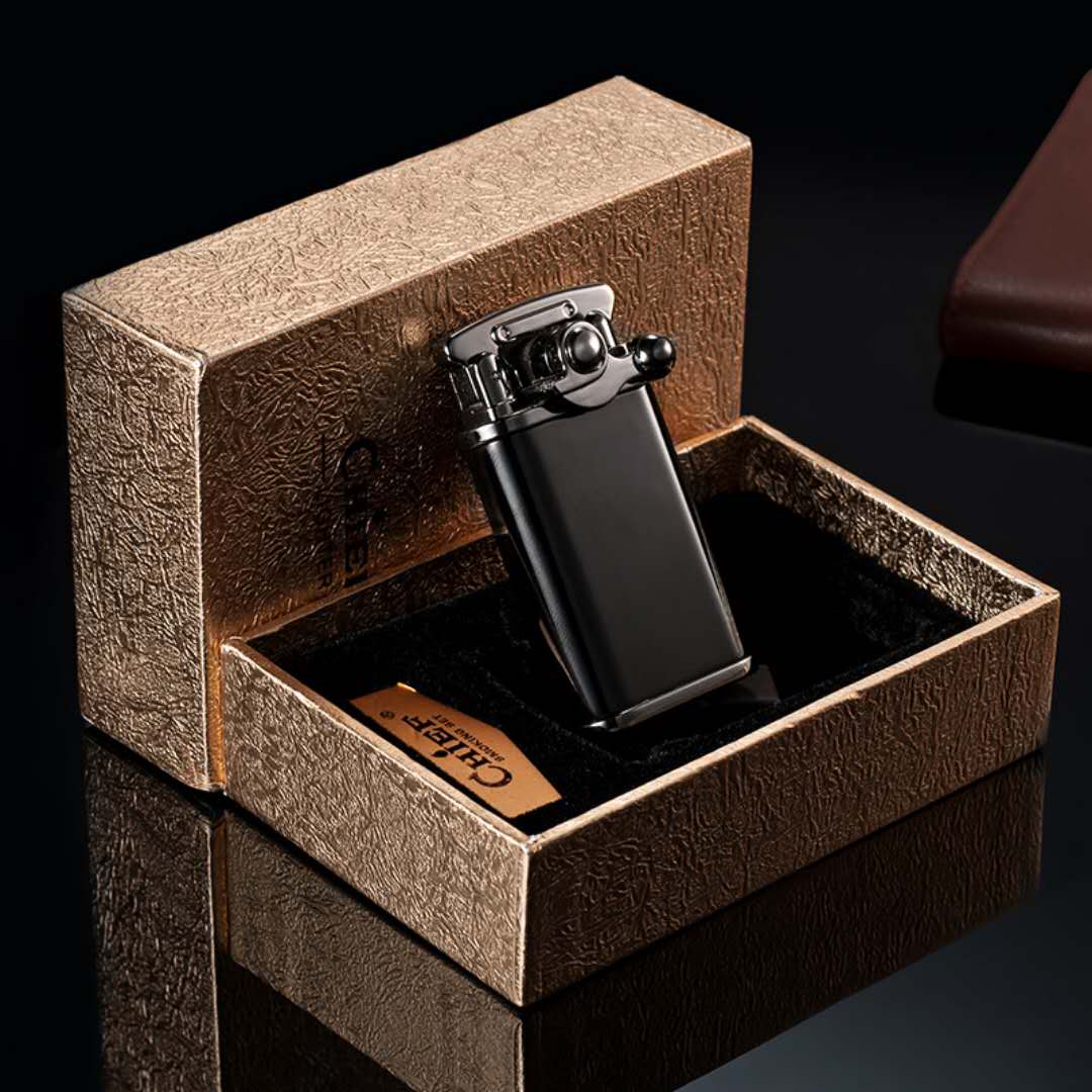 Cơ khí retro cổ điển nhẹ hơn chữ hình chữ dầu hỏa nhẹ lạ lạ sáng tạo trong nước cá tính - Bật lửa hộp quẹt bic