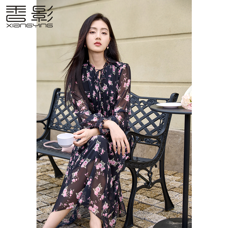 翔英黒ロマンチックプリントワンピース女性長袖2025春新型スカート木耳縁レースシフォンスカート