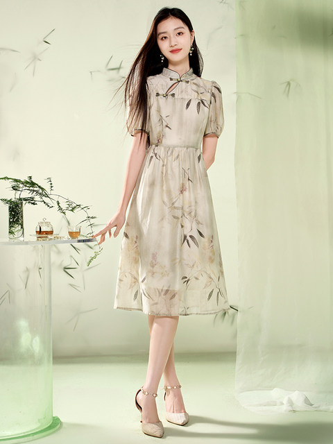 Xiangying New Chinese Style National Style Dress Women's 2025 Summer New Tencel Button Puff Sleeve Floral Cheongsam Skirt