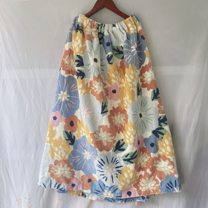 Good-Looking, Absorbent, and Usable as a Bath Towel for Foreign Trade; Can Be Used for Bathing, Swimming, Playing in the Water, Surfing, and as a Bath Skirt