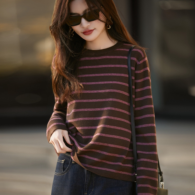 French-Style Vintage Fine-Spun Wool Color-Block Striped Round-Neck Long-Sleeve Knit Sweater for Women, Loose Fit, Slimming Base Sweater, Trendy
