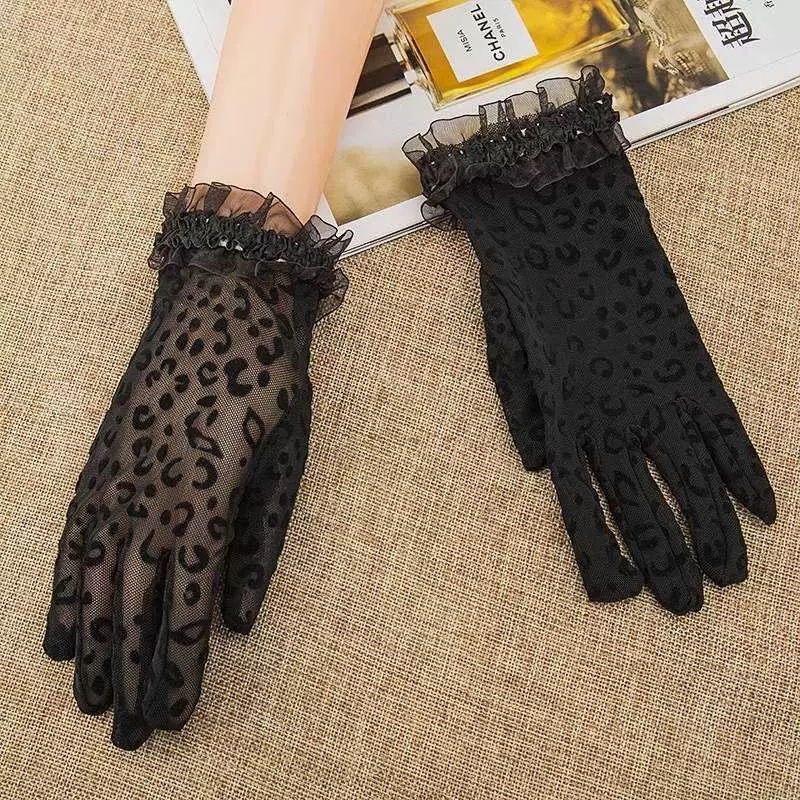 Spring and Autumn Lace Women's Thin Elastic Black Sexy BAO WEN Retro Mesh Driving Show Sunscreen Short Gloves