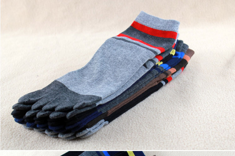 Tất nam mới 5 ngón tất cotton khử mùi trong ống cá tính thời trang toe riêng biệt nam vớ năng động vớ nike cổ cao
