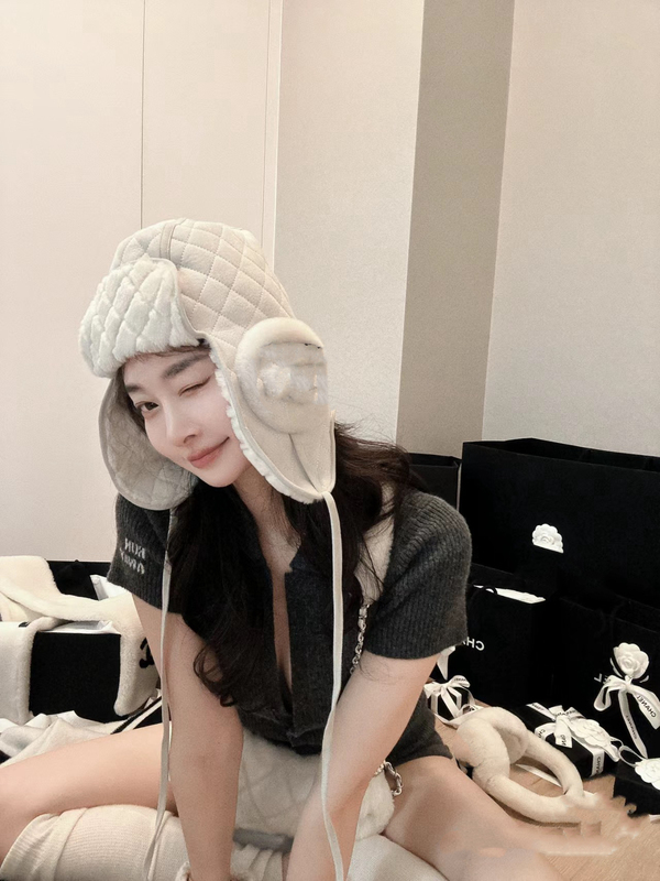 Dying High-End Chanel-Style Fur-Lined Wool Hat, Lei Feng Hat, Internet Celebrity Style, Winter Fashion Item