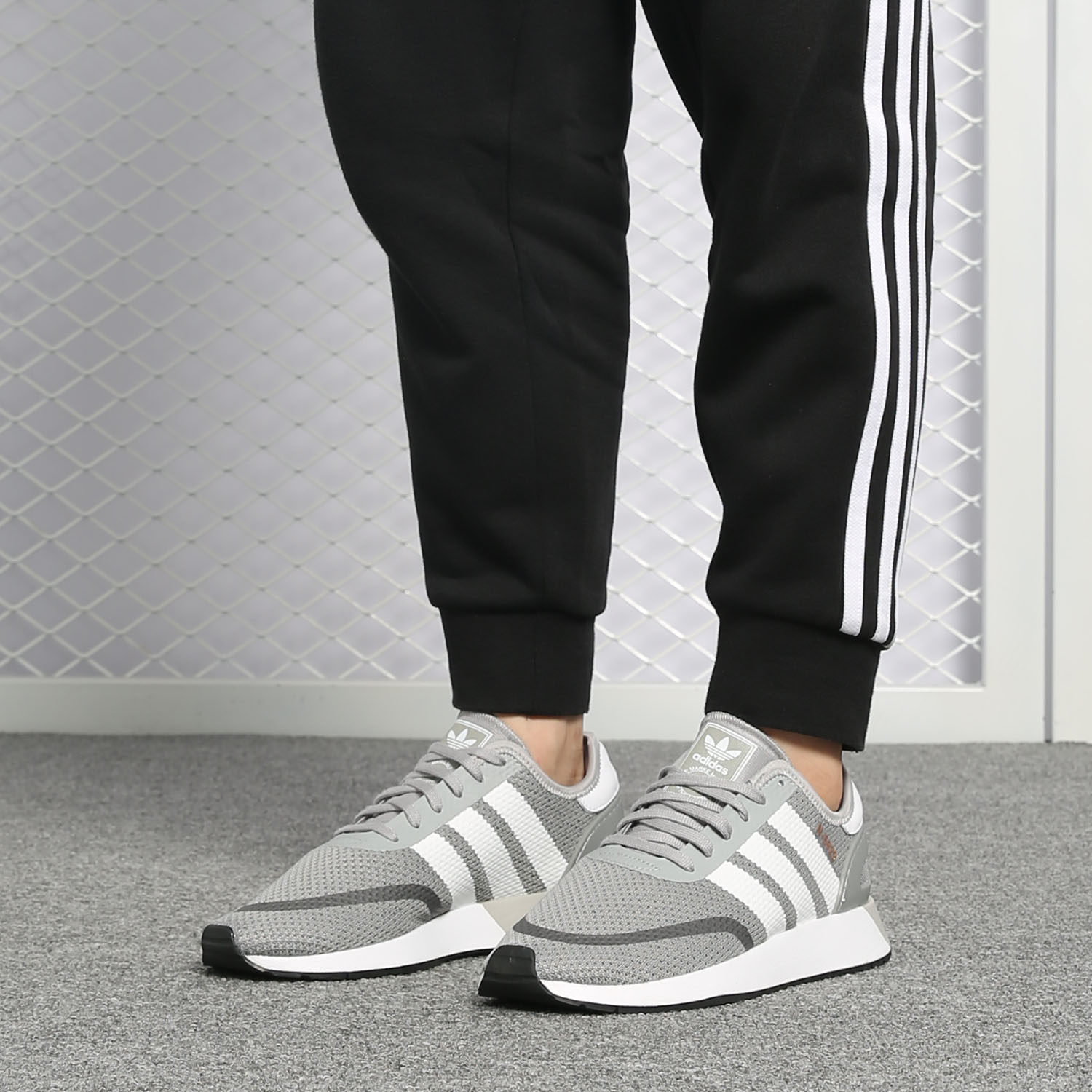 cq2334 adidas
