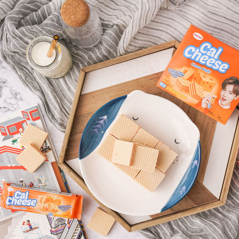 Lu Han endorsement Mai big calcium CHEESE CHEESE Cheese flavor high calcium wafer biscuit 135g