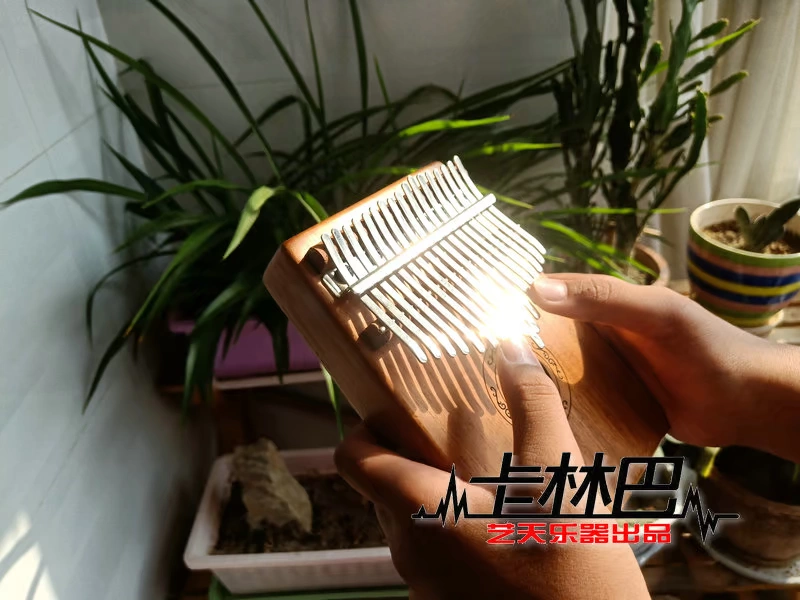 Nhạc cụ Yiti sản xuất đàn piano ngón tay Kalimba 17 giai điệu Lắc neo neo cần thiết Đàn piano ngón tay để xem kalimba - Nhạc cụ phương Tây kèn saxophone điện tử