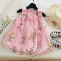 Розовая шапка, с вышивкой