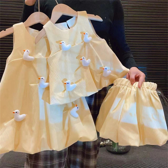 2025夏季新款女童立体小鸭子套装背心两件套无袖连衣裙子姊妹装潮
