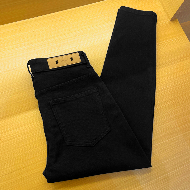 Light Luxury Lyocell! Four-Way Stretch Cropped Jeans for Men, Pure Black, Trendy, Versatile, Slim-Fit, Tapered Cropped Pants