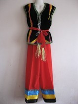  Yunnan ethnic minority Dai Yi clothing Red pants sleeveless Yi mens clothing Wa dance performance clothing
