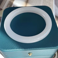 Чисто -колорный материал может быть сделан в трех трех цветах.