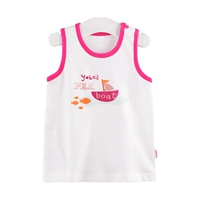 Розовая красная парусная лодка