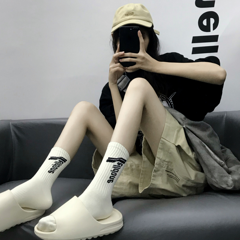 Men's We11Done Letter Sports Mid-Calf Socks Trendy Brand Women's High-Top Basketball Sports Dance Versatile Long Socks Cotton Men's We11Done Letter Sports Mid-Calf Socks Trendy Brand Women's High-Top Basketball Sports Dance Versatile Long Socks Cotton