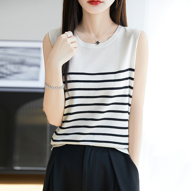 Tencel Round Neck Tank Top for Women, Can Be Worn Outside, Sleeveless T-Shirt, Ice Silk Striped Knit Base Shirt, Can Be Paired with a Blazer