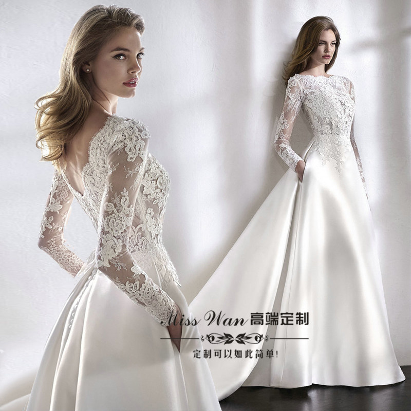 2022 new long sleeves Lined Shoulders Lace brief Long trailing retro satin face A high-end custom-made wedding dress