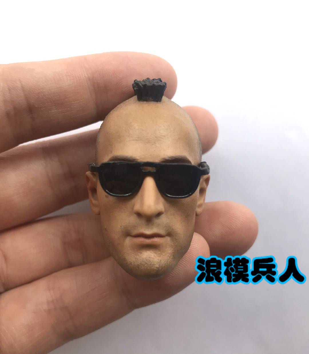 Soldiers 1 6 The Drivr driver male head sculpted male giving black glasses spot